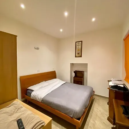 Apartment Grazioso Vicino Al Centro